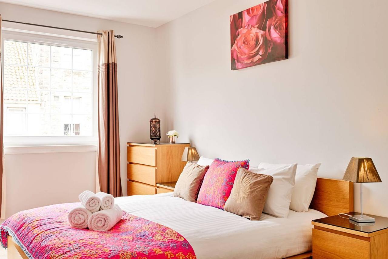 Joivy Bright Royal Mile Apartment Edinburgh Bagian luar foto